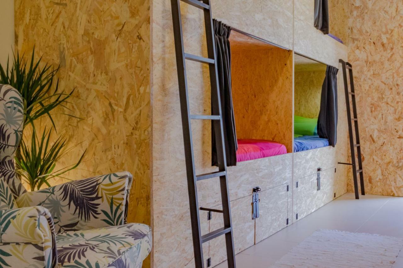 Algarve Surf Hostel - Lagos Bagian luar foto