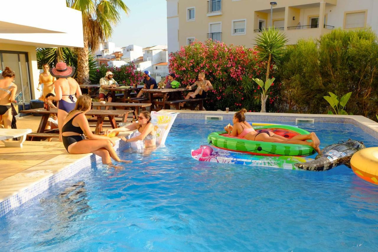 Algarve Surf Hostel - Lagos Bagian luar foto